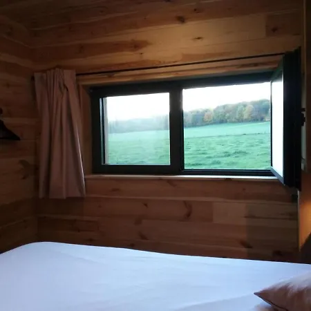 营地 La Bucolique De Tahier 奥埃