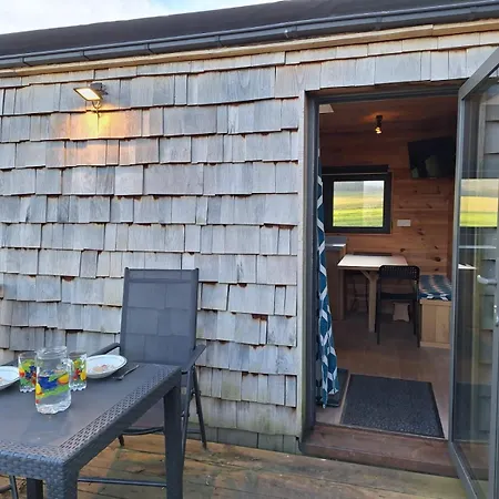 La Bucolique De Tahier 营地 奥埃